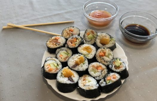 Výroba sushi v SeniorCentru Chotěboř
